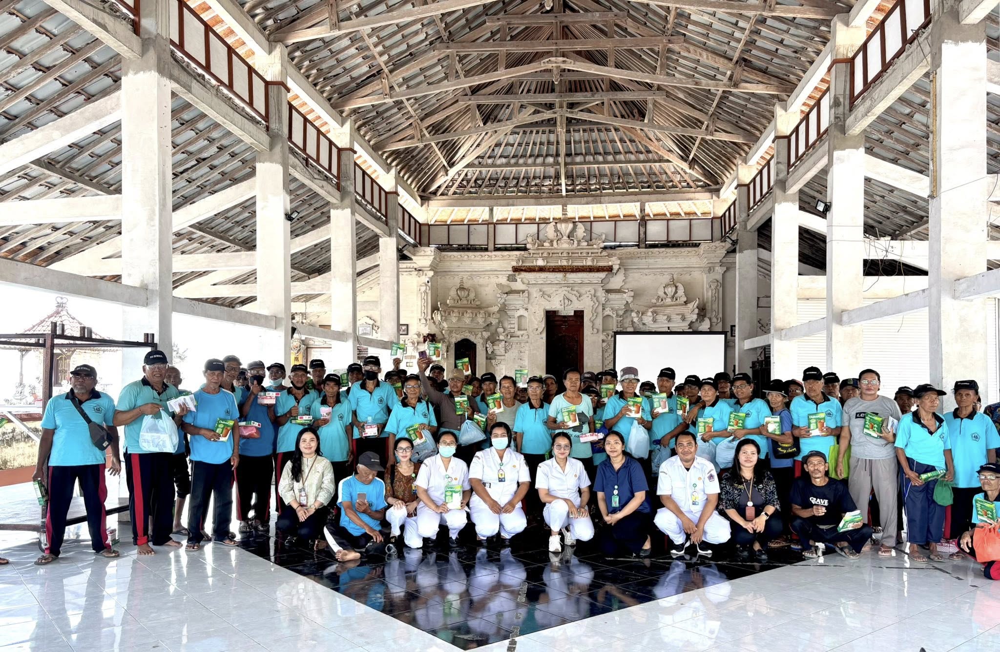 Penyuluhan Kesehatan pada Lansia di Dusun Batumulapan, Nusa Penida